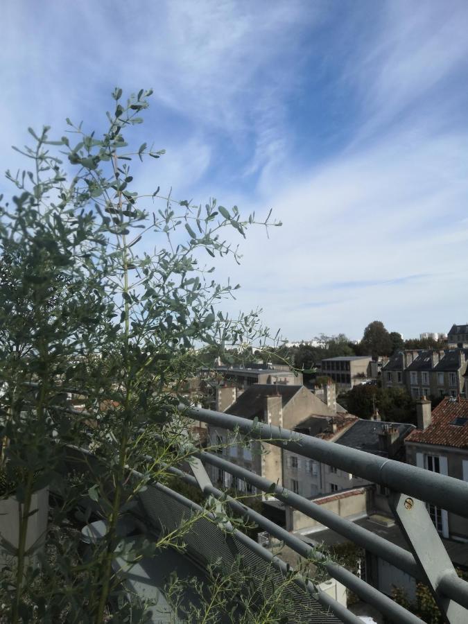 Ferienwohnung Le Carmelite Poitiers Exterior foto